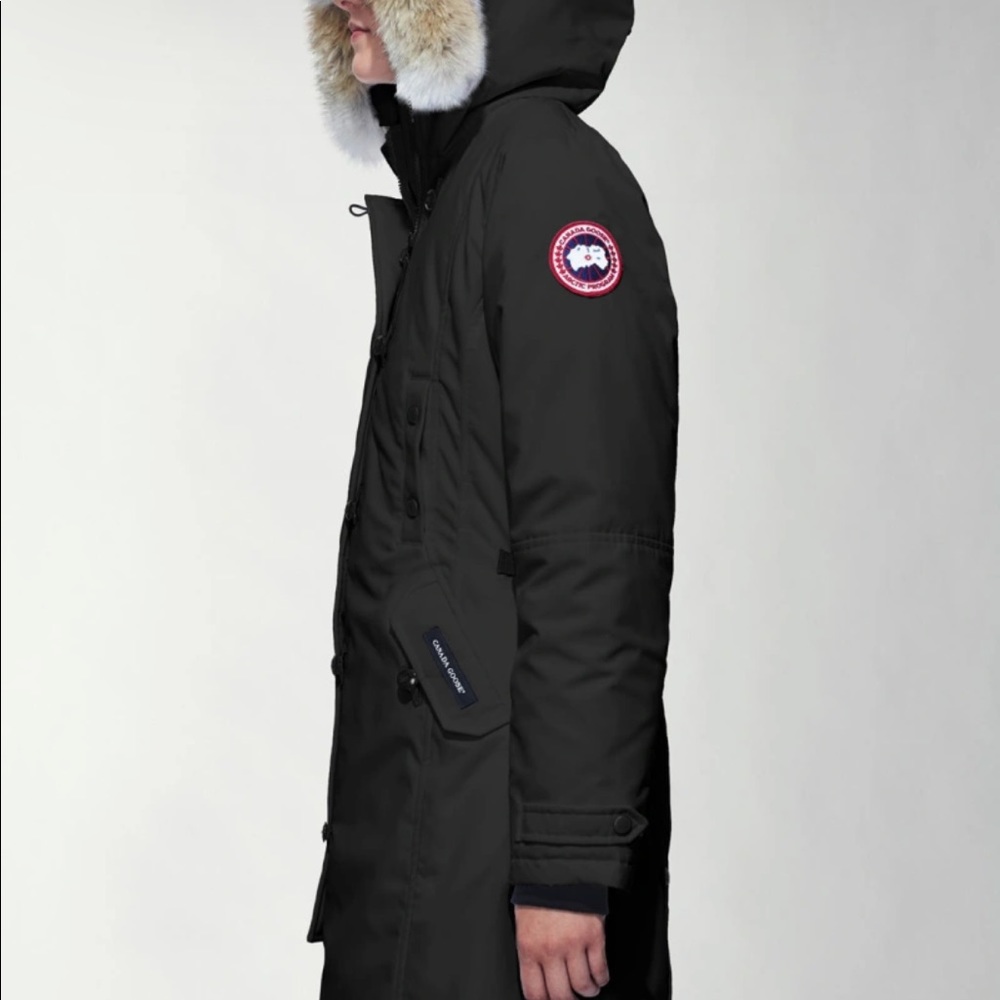 ❌SOLD❌ Canada Goose Kensington Parka Navy Small Authentic